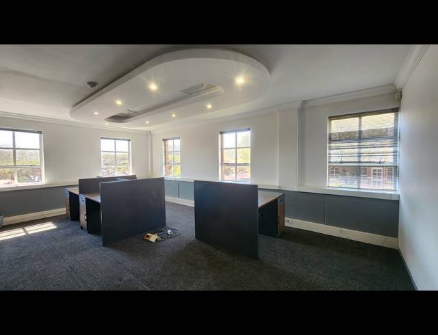 325M² OFFICE TO LET IN FOURWAYS
